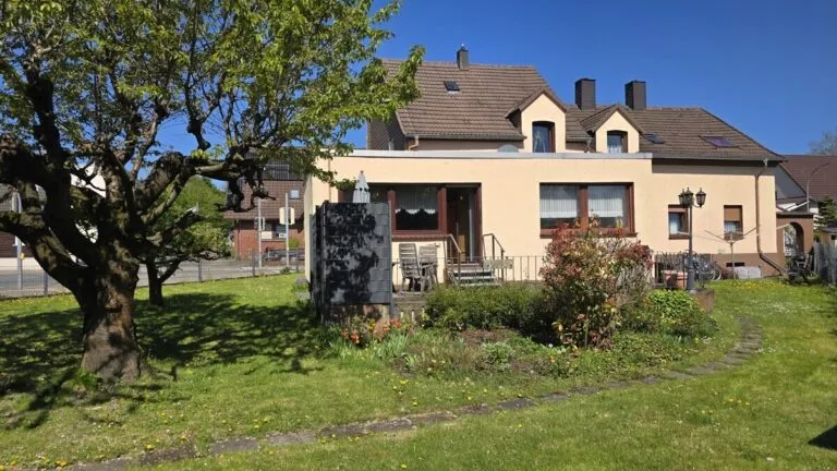 Immobilie in Solingen mit Garten